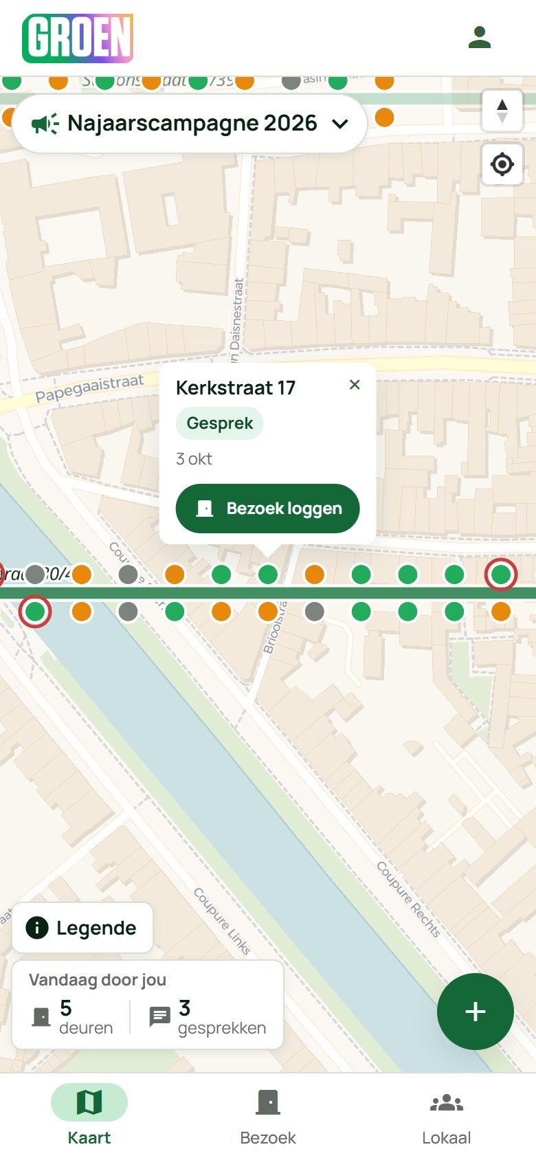 Een deur met de knop Bezoek loggen
